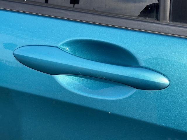 フリードスパイク Ｇ　ジャストセレクション　車検２年　ナビ　Ｂｌｕｅｔｏｏｔｈ付き　バックカメラ　オートエアコン　オートライト　ＥＴＣ　横滑り防止装置　片側電動スライドドア　キーレス　アルミホイール（14枚目）