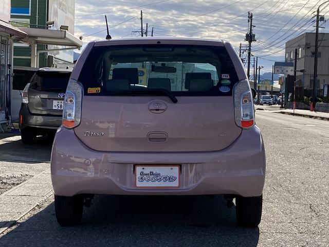 パッソ プラスハナ　車検２年　ナビ　Ｂｌｕｅｔｏｏｔｈ付き　バックカメラ　ＥＴＣ　オートエアコン　フォグランプ　横滑り防止装置　キーレス　パワステ　ベンチシート（7枚目）