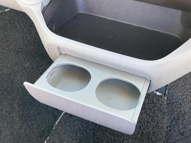 パッソ プラスハナ　車検２年　ナビ　Ｂｌｕｅｔｏｏｔｈ付き　バックカメラ　ＥＴＣ　オートエアコン　フォグランプ　横滑り防止装置　キーレス　パワステ　ベンチシート（44枚目）