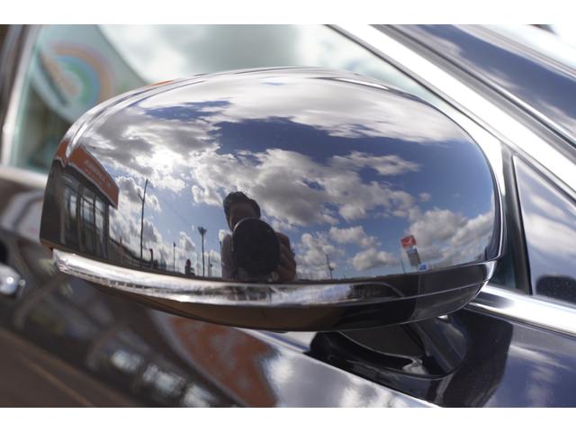 Ｖ９０ Ｔ５　モメンタム　純正１８インチアルミ夏タイヤ・冬タイヤ　黒革シート　前席パワーシート　前席シートヒーター　全周囲カメラ　レーダークルーズコントロール　コーナーセンサー　スマートキー　デュアルオートエアコン　ＬＥＤ（17枚目）