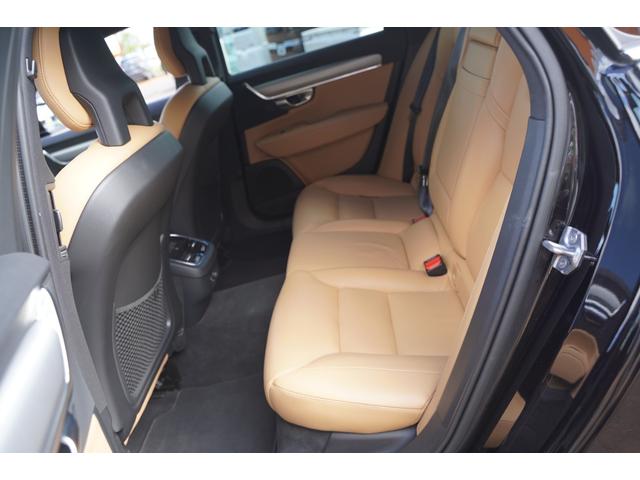 Ｖ９０ Ｔ５　モメンタム　純正１８インチアルミ夏タイヤ・冬タイヤ　黒革シート　前席パワーシート　前席シートヒーター　全周囲カメラ　レーダークルーズコントロール　コーナーセンサー　スマートキー　デュアルオートエアコン　ＬＥＤ（54枚目）