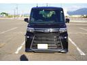 スポーティ&上質なエクステリア。グリルやバンパーに存在感があり、「カスタムRS」ならではのターボモデル仕様です。