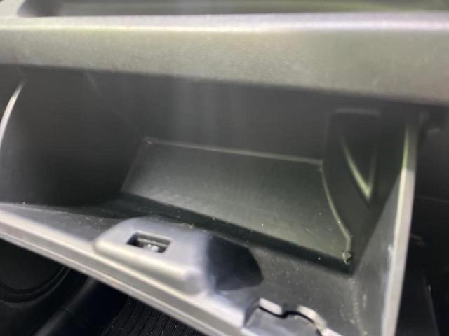 フィットシャトル １５Ｘ　純正　ＳＤナビ／シート　ハーフレザー／ヘッドランプ　ＨＩＤ／ＥＴＣ／ＡＢＳ／横滑り防止装置／ワンセグＴＶ／ＤＶＤ／エアバッグ　運転席／エアバッグ　助手席／エアバッグ　サイド　ＤＶＤ再生（27枚目）