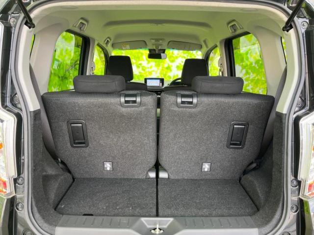 WECARSでは各商談席に大型モニターをご用意しております!見やすい大画面でゆったりと全国の在庫をご覧いただけます!是非ご来店お待ちしております!