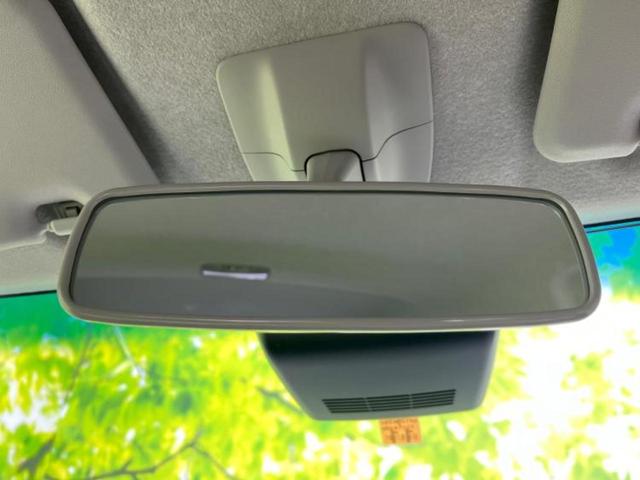 WECARSでは各商談席に大型モニターをご用意しております!見やすい大画面でゆったりと全国の在庫をご覧いただけます!是非ご来店お待ちしております!