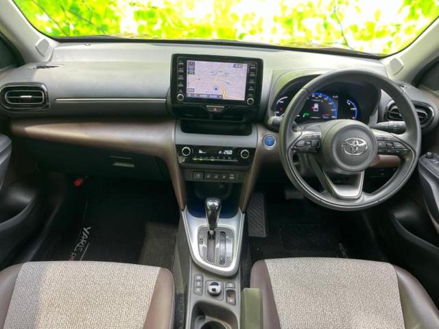 ヤリスクロス 4WDハイブリッドZ 純正エアロ/保証書/純正 8インチ SDナビ/衝突安全装置/シートヒーター/車線逸脱防止支援システム/シート ハーフレザー/ヘッドランプ LED/Bluetooth接続/ETC/EBD付ABS 4WD(4枚目)