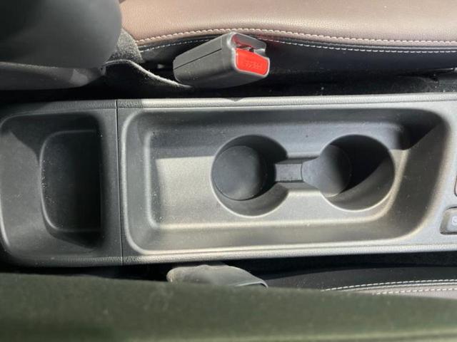 ヤリスクロス 4WDハイブリッドZ 純正エアロ/保証書/純正 8インチ SDナビ/衝突安全装置/シートヒーター/車線逸脱防止支援システム/シート ハーフレザー/ヘッドランプ LED/Bluetooth接続/ETC/EBD付ABS 4WD(35枚目)