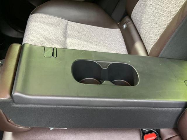 ヤリスクロス 4WDハイブリッドZ 純正エアロ/保証書/純正 8インチ SDナビ/衝突安全装置/シートヒーター/車線逸脱防止支援システム/シート ハーフレザー/ヘッドランプ LED/Bluetooth接続/ETC/EBD付ABS 4WD(36枚目)