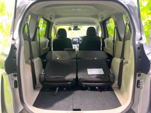 シエンタ ハイブリッドG 新品タイヤ/保証書/純正 SDナビ/衝突安全装置/両側電動スライドドア/シートヒーター 前席/車線逸脱防止支援システム/ドライブレコーダー 前後/Bluetooth接続/ETC/ABS/横滑り防止装置(8枚目)