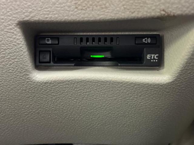 シエンタ ハイブリッドG 新品タイヤ/保証書/純正 SDナビ/衝突安全装置/両側電動スライドドア/シートヒーター 前席/車線逸脱防止支援システム/ドライブレコーダー 前後/Bluetooth接続/ETC/ABS/横滑り防止装置(17枚目)