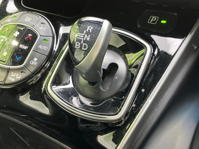 ヴォクシー ハイブリッドＺＳキラメキ　新品タイヤ／社外　１１インチ　メモリーナビ／フリップダウンモニター　社外　１２．８インチ／衝突安全装置／両側電動スライドドア／シートヒーター／車線逸脱防止支援システム　衝突被害軽減システム　ＤＶＤ再生（16枚目）