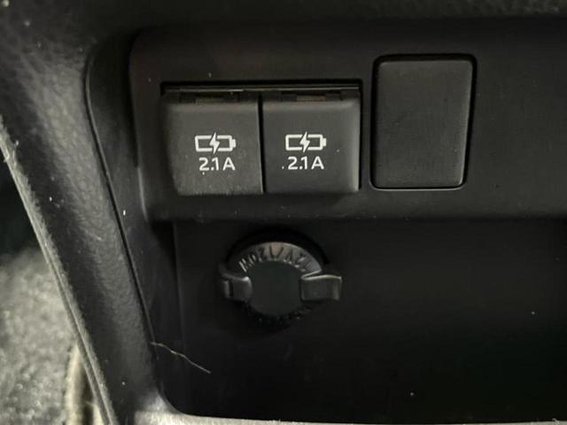 ヴォクシー ハイブリッドＺＳキラメキ　新品タイヤ／社外　１１インチ　メモリーナビ／フリップダウンモニター　社外　１２．８インチ／衝突安全装置／両側電動スライドドア／シートヒーター／車線逸脱防止支援システム　衝突被害軽減システム　ＤＶＤ再生（29枚目）