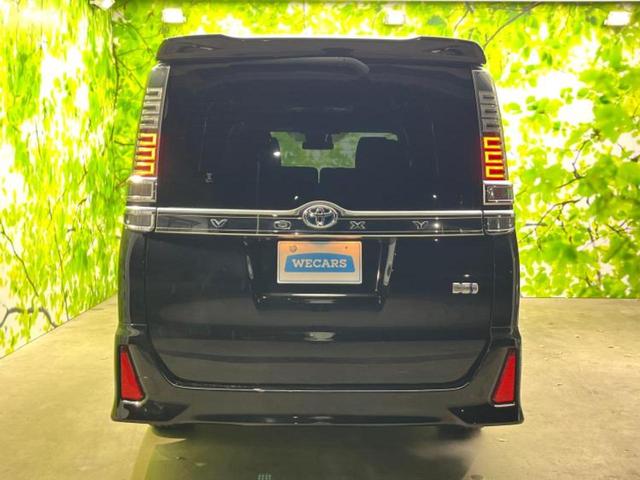 ヴォクシー ハイブリッドＺＳキラメキ　新品タイヤ／社外　１１インチ　メモリーナビ／フリップダウンモニター　社外　１２．８インチ／衝突安全装置／両側電動スライドドア／シートヒーター／車線逸脱防止支援システム　衝突被害軽減システム　ＤＶＤ再生（41枚目）