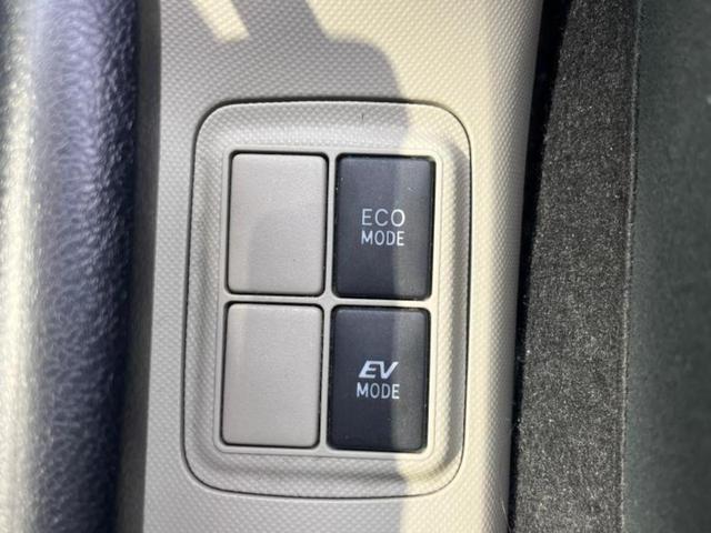 アクア Ｇ　新品タイヤ／純正　ＳＤナビ／Ｂｌｕｅｔｏｏｔｈ接続／ＥＴＣ／ＡＢＳ／バックモニター／ワンセグＴＶ／エアバッグ　運転席／エアバッグ　助手席／パワーウインドウ／エンジンスタートボタン／オートエアコン（32枚目）