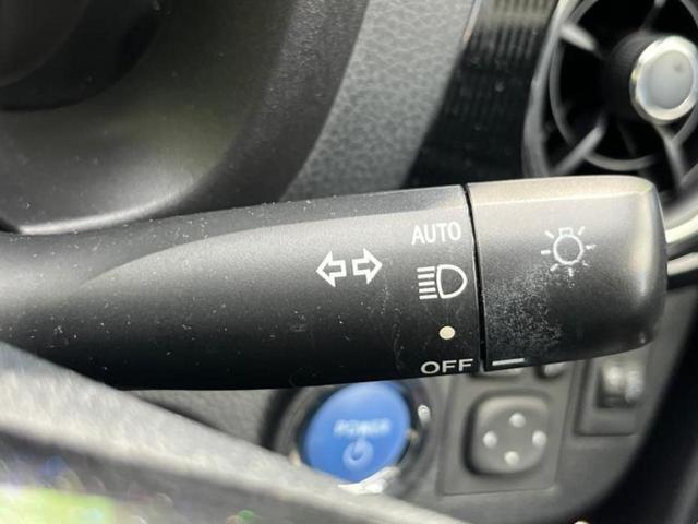 ヴィッツ ハイブリッドジュエラ　新品タイヤ／保証書／純正　ＳＤナビ／衝突安全装置／車線逸脱防止支援システム／Ｂｌｕｅｔｏｏｔｈ接続／ＥＴＣ２．０／ＡＢＳ／横滑り防止装置／バックモニター／フルセグＴＶ／エアバッグ　運転席　バックカメラ（14枚目）