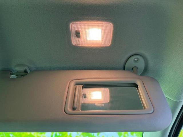 ヴィッツ ハイブリッドジュエラ　新品タイヤ／保証書／純正　ＳＤナビ／衝突安全装置／車線逸脱防止支援システム／Ｂｌｕｅｔｏｏｔｈ接続／ＥＴＣ２．０／ＡＢＳ／横滑り防止装置／バックモニター／フルセグＴＶ／エアバッグ　運転席　バックカメラ（32枚目）