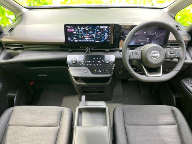 セレナ ４ＷＤハイウェイスターＶ　保証書／純正　１２．３インチ　メモリーナビ／インテリジェントルームミラー／衝突安全装置／両側電動スライドドア／シートヒーター／アラウンドビューモニター／車線逸脱防止支援システム／登録済未使用車　４ＷＤ（4枚目）