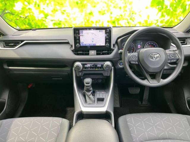 ＲＡＶ４ ４ＷＤ　Ｘ　保証書／ディスプレイオーディオ９インチ／衝突安全装置／車線逸脱防止支援システム／ドライブレコーダー　前後／ヘッドランプ　ＬＥＤ／ＵＳＢジャック／Ｂｌｕｅｔｏｏｔｈ接続／ＥＴＣ／ＥＢＤ付ＡＢＳ　４ＷＤ（4枚目）