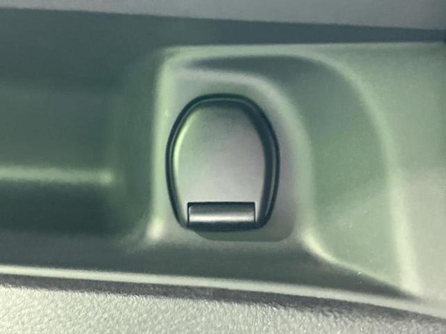 セレナ ｅパワーハイウェイスターＶ　新品タイヤ／保証書／純正　１０インチ　ＳＤナビ／フリップダウンモニター／衝突安全装置／両側電動スライドドア／アラウンドビューモニター／車線逸脱防止支援システム／プロパイロット／ヘッドランプ　ＬＥＤ（33枚目）