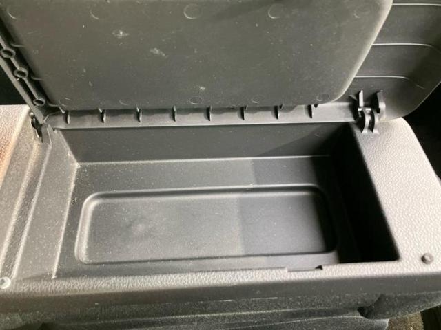 セレナ ２０Ｓ　新品タイヤ／保証書／純正　ＳＤナビ／フリップダウンモニター／ＥＴＣ／ＥＢＤ付ＡＢＳ／ワンセグＴＶ／エアバッグ　運転席／エアバッグ　助手席／パワーウインドウ／キーレスエントリー／オートエアコン（34枚目）