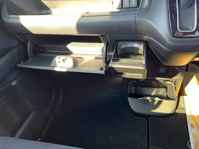 N-BOXカスタム L スマ-トキ- AC キーレスエントリー オートクルーズ LED コーナーセンサー Rカメラ 横滑防止装置 サイドカーテンエアバック ABS パワーステアリング ETC 盗難防止システム エアバッグ(34枚目)