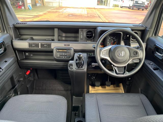 N-VAN+スタイル ファン・ホンダセンシング CMBS LEDヘットランプ 横滑り防止 PS PW 4WD車 Wエアバック 盗難防止 キーフリー 両側スライドドア オートエアコン スマートキー ABS エアバッグ(17枚目)