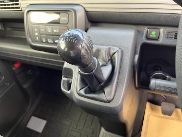 N-VAN+スタイル ファン・ホンダセンシング CMBS LEDヘットランプ 横滑り防止 PS PW 4WD車 Wエアバック 盗難防止 キーフリー 両側スライドドア オートエアコン スマートキー ABS エアバッグ(28枚目)