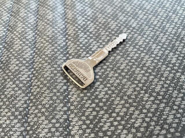 ハイゼットトラック エアコン・パワステ スペシャル 5速マニュアル 3方開(27枚目)