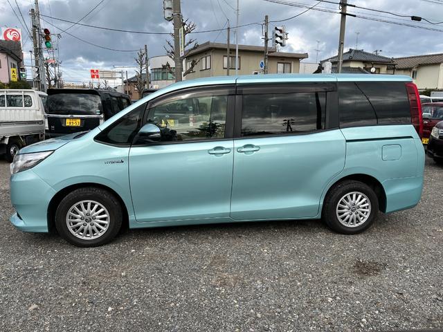 ノア ハイブリッドX 9inchナビ Bカメラ パワスラ ETC ドラレコ フルセグ Bluetooth オートエアコン デュアルエアコン アルミホイール プッシュスタート スマートキー 二列目シートアレンジ(12枚目)