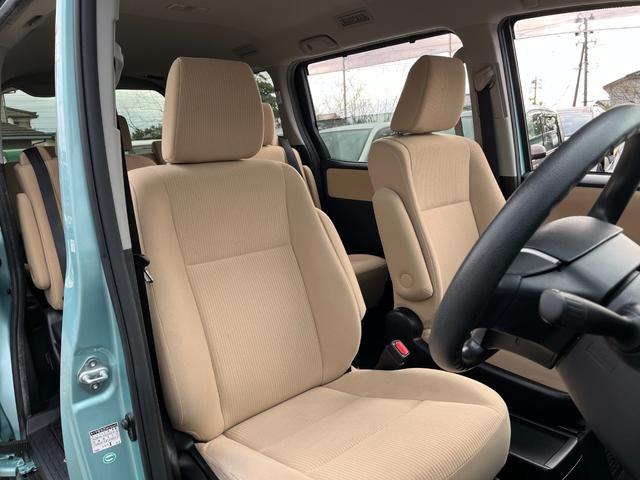 ノア ハイブリッドX 9inchナビ Bカメラ パワスラ ETC ドラレコ フルセグ Bluetooth オートエアコン デュアルエアコン アルミホイール プッシュスタート スマートキー 二列目シートアレンジ(17枚目)