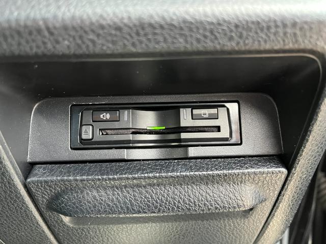 エスクァイア ハイブリッドＧｉ　ナビ　フリップダウンＭ　Ｂカメ　両側パワスラ　　クルーズコントロール　フルセグＴＶ　Ｂｌｕｅｔｏｏｔｈ　置き型充電　ＥＴＣ　プッシュスタート　スマートキー　シートヒーター　障害物センサー（9枚目）