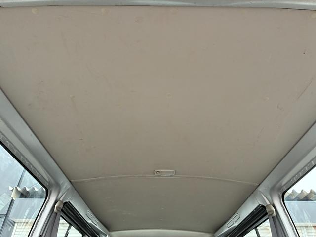 ハイエースバン ロングＤＸ　社外ナビ・ＥＴＣ・ＤＶＤ・ＣＤ・ラジオ・両側スライドドア・キーレス・４ＷＤ（17枚目）
