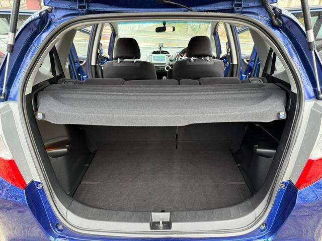 フィット X ナビTV ETC シートヒーター クルーズコントロール オートエアコン スマートキー 走行距離9.2万キロ 車検整備付き 修復歴無し ブルー(10枚目)