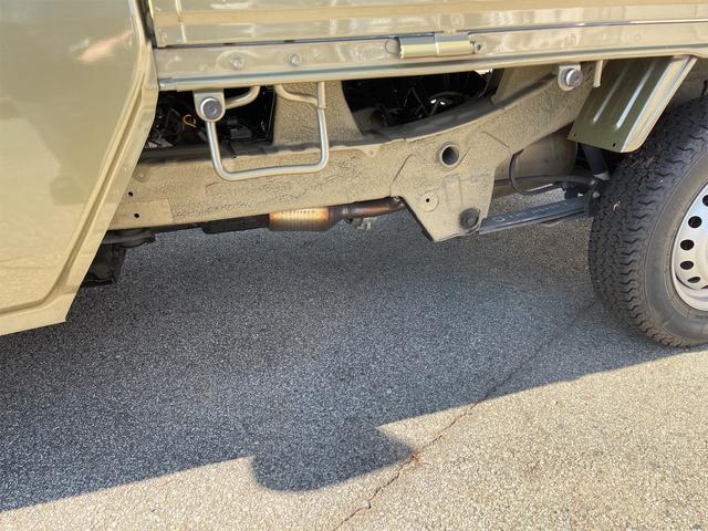 ハイゼットトラック ジャンボＳＡＩＩＩｔ　４ＷＤ　４速オートマ　ストロング防錆パック　衝突軽減ブレーキ　純正メモリーナビ　フルセグＴＶ　バックカメラ　キーレスエントリー　エアコン　パワステ　パワーウインドウ　走行４３００Ｋｍ台　車検整備付（25枚目）