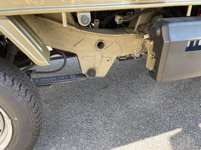 ハイゼットトラック ジャンボＳＡＩＩＩｔ　４ＷＤ　４速オートマ　ストロング防錆パック　衝突軽減ブレーキ　純正メモリーナビ　フルセグＴＶ　バックカメラ　キーレスエントリー　エアコン　パワステ　パワーウインドウ　走行４３００Ｋｍ台　車検整備付（31枚目）