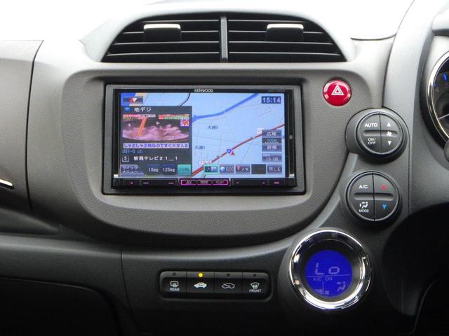 ハイブリッド　ハイブリッド車　ナビ（ＣＤ／ＤＶＤ再生可）　フルセグＴＶ　Ｂｌｕｅｔｏｏｔｈ接続可　バックカメラ　ＥＴＣ　ＥＣＯＮ　横滑り防止機能　　クルーズコントロール　オートエアコン　キーレス　リアスポイラー(30枚目)