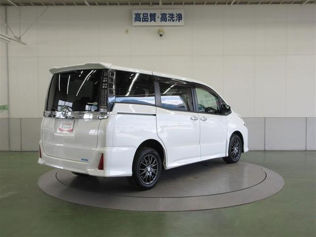 ヴォクシー ＺＳ　煌　４ＷＤ　フルセグ　メモリーナビ　ＤＶＤ再生　バックカメラ　ＥＴＣ　両側電動スライド　ＬＥＤヘッドランプ　乗車定員７人　３列シート　アイドリングストップ（6枚目）