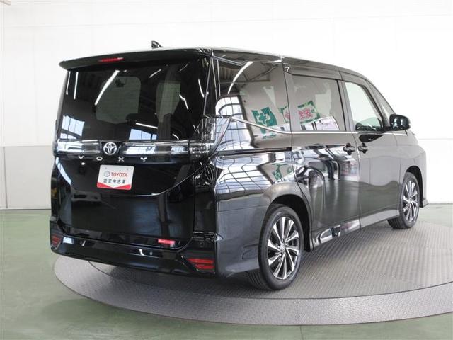 ヴォクシー S-Z フルセグ メモリーナビ DVD再生 ミュージックプレイヤー接続可 バックカメラ 衝突被害軽減システム ETC 両側電動スライド LEDヘッドランプ 乗車定員7人 3列シート ワンオーナー(6枚目)