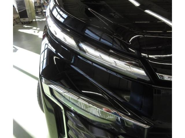 ヴォクシー S-Z フルセグ メモリーナビ DVD再生 ミュージックプレイヤー接続可 バックカメラ 衝突被害軽減システム ETC 両側電動スライド LEDヘッドランプ 乗車定員7人 3列シート ワンオーナー(7枚目)