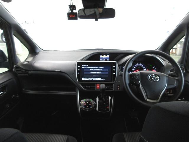 ヴォクシー ＺＳ　煌ＩＩ　４ＷＤ　フルセグ　メモリーナビ　ＤＶＤ再生　ミュージックプレイヤー接続可　後席モニター　バックカメラ　衝突被害軽減システム　ＥＴＣ　両側電動スライド　ＬＥＤヘッドランプ　ウオークスルー　乗車定員７人（8枚目）