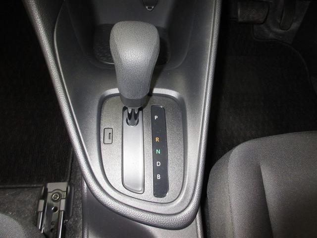 ヤリス ハイブリッドU 4WD ミュージックプレイヤー接続可 バックカメラ 衝突被害軽減システム ETC LEDヘッドランプ(16枚目)