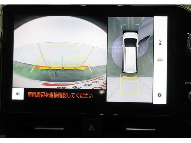 �ԗ����ォ�猩���悤�ȉf�����i�r��ʂɕ\������p�m���~�b�N�r���[���j�^�[���t���Ă��܂��B