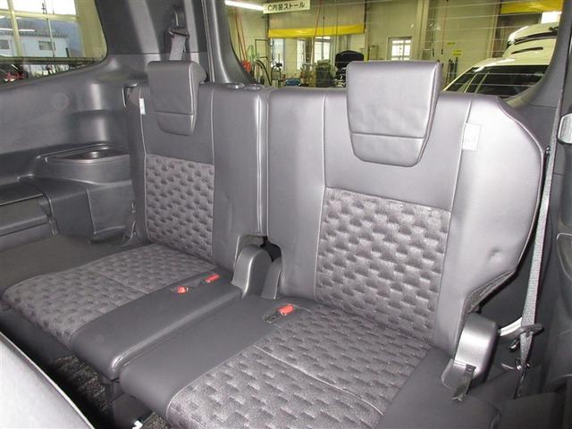 ��l�������������悤�ɐ݌v���ꂽ�T�[�h�V�[�g�B�V�[�g�̉��̋�Ԃɉו���u�����Ƃ��ł��܂��B