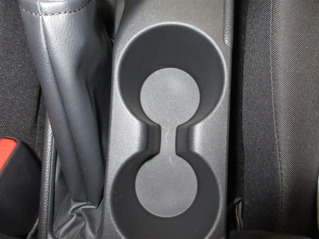 ヤリス ハイブリッドＧ　メモリーナビ　ミュージックプレイヤー接続可　バックカメラ　衝突被害軽減システム　ＥＴＣ　ＬＥＤヘッドランプ（18枚目）