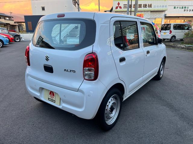 アルト A 法人ワンオーナー 2WD デュアルカメラブレーキサポート 車線逸脱警報装置 横滑り防止装置 マニュアルエアコン パークセンサー アイドリングストップ キーレスエントリー 盗難警報装置(8枚目)