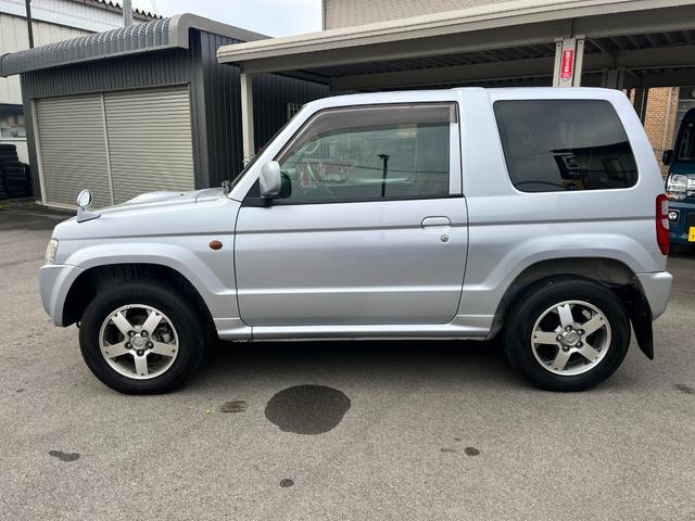 パジェロミニ VR 禁煙車 切り替え式4WD エアコン 純正オーディオ電動格納ミラー キーレス 盗難防止装置 プライバシーガラス 純正15インチアルミホイール インタークーラーターボ(4枚目)