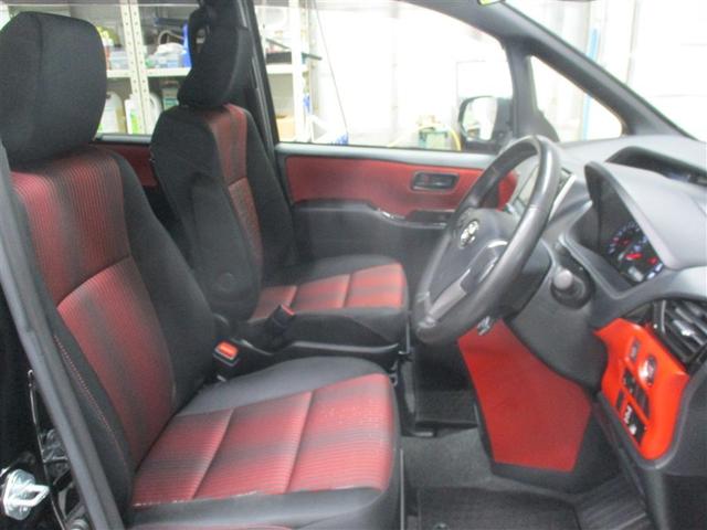 ヴォクシー ＺＳ　ナビ＆ＴＶ　電動スライドドア　衝突被害軽減システム　ＥＴＣ　バックカメラ　スマートキー　アイドリングストップ　横滑り防止機能　ＬＥＤヘッドランプ　ワンオーナー　キーレス　盗難防止装置　ＤＶＤ再生（10枚目）