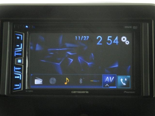 社外オーディオ付き♪ＣＤ・ＡＭ・ＦＭが聞けます☆シンプルだから使い勝手も良く、操作も簡単です！お気に入りの選曲で、通勤・ドライブを快適にどうぞ♪※別途費用で最新ナビのお取り付けも可能です。