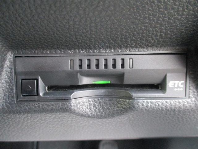 ヤリスクロス ハイブリッドZ アドベンチャー 4WD 衝突被害軽減システム ETC バックカメラ スマートキー アイドリングストップ ミュージックプレイヤー接続可 横滑り防止機能 LEDヘッドランプ ワンオーナー キーレス 盗難防止装置 ABS(7枚目)