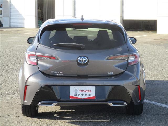 カローラスポーツ ハイブリッドG スタイルパッケージ 衝突被害軽減システム ETC バックカメラ スマートキー アイドリングストップ ミュージックプレイヤー接続可 横滑り防止機能 LEDヘッドランプ ワンオーナー キーレス 盗難防止装置 乗車定員5人(18枚目)